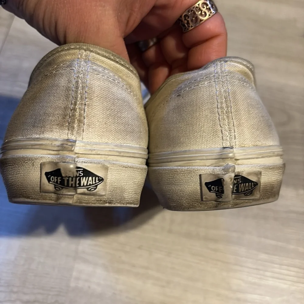 Vans White Canvas Sneakers Classic Low-Top Design Women’s 8 / men’s 6.5 - Picture 4 of 11